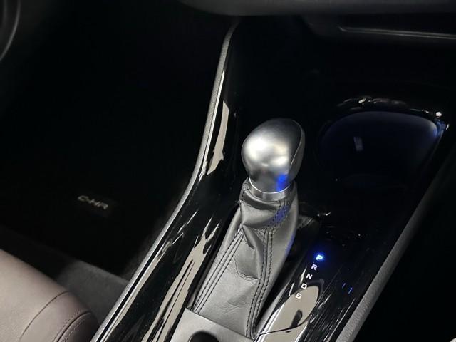 Ｃ－ＨＲ Ｇ　ハーフ革　ＴＳＳ　ワンオナ　アイドルストップ　定期点検記録簿　ＬＥＤヘッド　バックモニタ　イモビライザー　ナビ＆ＴＶ　ＥＴＣ付　キーフリーシステム　スマキー　横滑り防止機能　クルーズＣ　ワンセグＴＶ（11枚目）