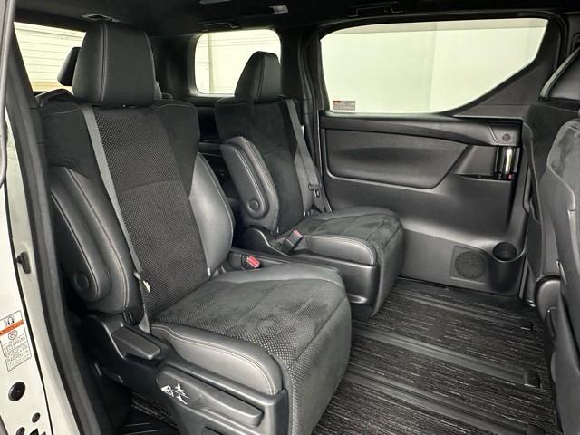 ヴェルファイア ２．５Ｚ　ゴールデンアイズ　ＥＴＣ付き　地デジ　１オーナー　ＤＶＤ　Ｂカメラ　両側自動ドア　Ｄレコ　ＡＣ１００Ｖ　オートクルーズ　メモリーナビ　ＬＥＤヘッドランプ　アルミ　３列シート　ミュージックプレイヤー接続可　キーレス（16枚目）