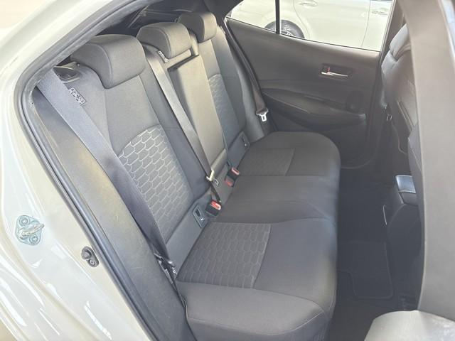 カローラスポーツ ハイブリッドＧ　衝突軽減　イモビ　アルミ　地デジ　メモリーナビゲーション　サイドエアバッグ　ドラレコ付き　クルコン　ナビＴＶ　ＬＥＤヘッドライト　ＥＳＣ　記録簿　ＥＴＣ　ミュージックプレイヤー接続可　オートエアコン（11枚目）