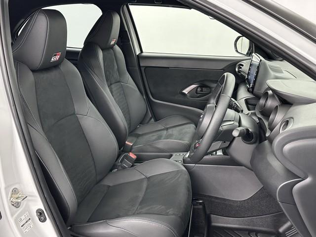 ヤリスクロス ハイブリッドＧ　ＴＳＳ　１００Ｖ　イモビライザー　バックモニタ－　記録簿有　エアコン　ＬＥＤヘッドライト　インテリキー　フルセグＴＶ　パワーウィンド　ワンオーナ　Ｗエアバック　オートクルーズ　メディアプレイヤー接続（15枚目）