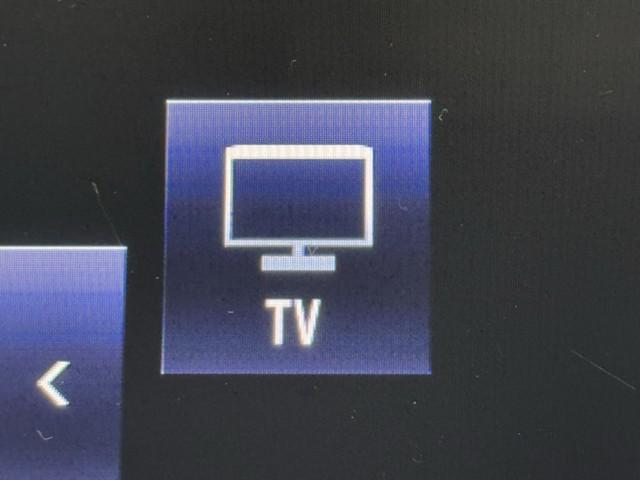 ハリアー プレミアム　アドバンスドパッケージ　Ｐシート　定期点検記録簿　クルーズコントロール　地デジＴＶ　横滑防止装置　ＬＥＤライト　ナビＴＶ　ＡＢＳ　ドライブレコーダー　パワーステアリング　Ｂカメラ　パワーウィンドウ　スマートキー　エアバッグ（8枚目）