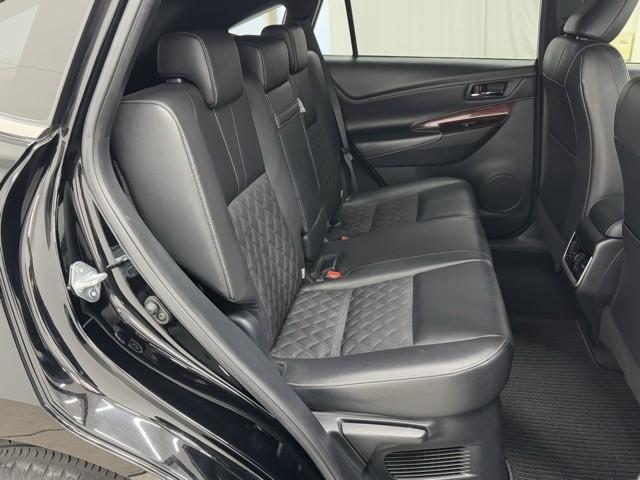 ハリアー プレミアム　アドバンスドパッケージ　Ｐシート　定期点検記録簿　クルーズコントロール　地デジＴＶ　横滑防止装置　ＬＥＤライト　ナビＴＶ　ＡＢＳ　ドライブレコーダー　パワーステアリング　Ｂカメラ　パワーウィンドウ　スマートキー　エアバッグ（16枚目）