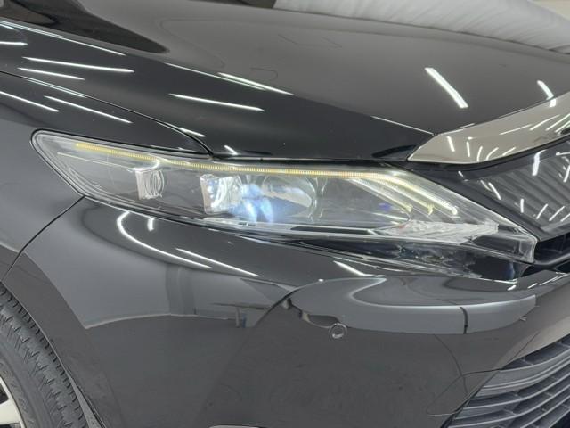 ハリアー プレミアム　アドバンスドパッケージ　Ｐシート　定期点検記録簿　クルーズコントロール　地デジＴＶ　横滑防止装置　ＬＥＤライト　ナビＴＶ　ＡＢＳ　ドライブレコーダー　パワーステアリング　Ｂカメラ　パワーウィンドウ　スマートキー　エアバッグ（19枚目）