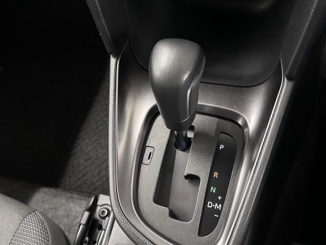 ヤリスクロス Ｇ　ＥＴＣ装備　リヤカメラ　点検記録簿　スマートエントリー　イモビライザー　オートエアコン　アルミホイール　キーレス　パワーウィンドウ　クルコン　ＡＢＳ　ドライブレコーダー　エアバッグ　パワーステアリング（8枚目）