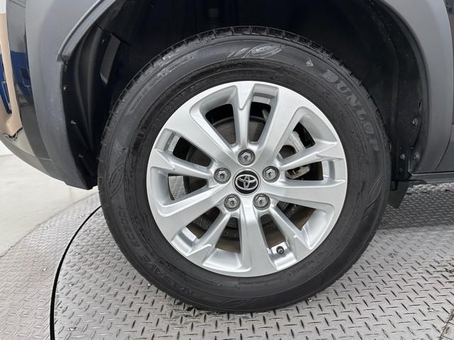 ヤリスクロス Ｇ　ＥＴＣ装備　リヤカメラ　点検記録簿　スマートエントリー　イモビライザー　オートエアコン　アルミホイール　キーレス　パワーウィンドウ　クルコン　ＡＢＳ　ドライブレコーダー　エアバッグ　パワーステアリング（19枚目）