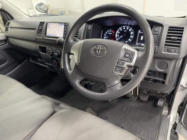 ハイエースバン ロングＤＸ　ブレーキサポート　リアカメラ　ＰＷ　運転席エアバッグ　ナビテレビ　横滑り防止　整備点検記録簿　イモビ付　パワーステアリング　エアコン　ミュージックプレイヤー接続可　ＡＢＳ　キーレス　ワンセグテレビ（4枚目）