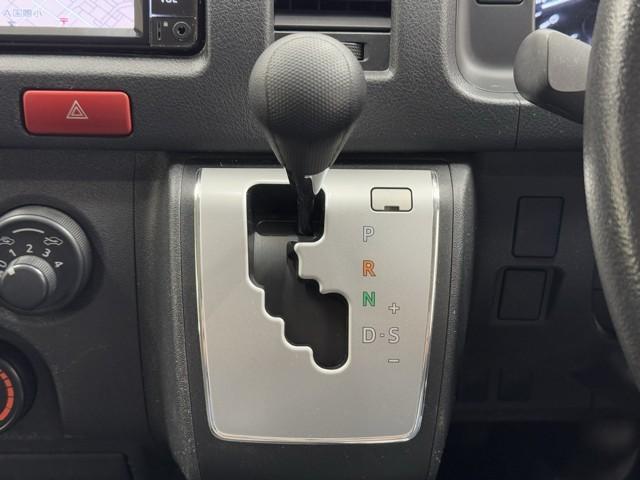 ハイエースバン ロングＤＸ　ブレーキサポート　リアカメラ　ＰＷ　運転席エアバッグ　ナビテレビ　横滑り防止　整備点検記録簿　イモビ付　パワーステアリング　エアコン　ミュージックプレイヤー接続可　ＡＢＳ　キーレス　ワンセグテレビ（12枚目）