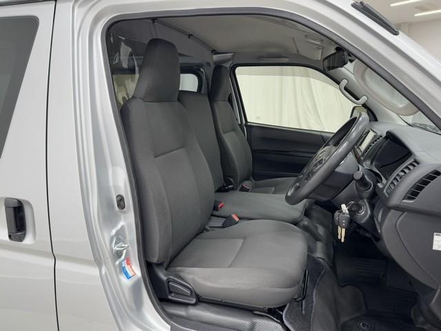 ハイエースバン ロングＤＸ　ブレーキサポート　リアカメラ　ＰＷ　運転席エアバッグ　ナビテレビ　横滑り防止　整備点検記録簿　イモビ付　パワーステアリング　エアコン　ミュージックプレイヤー接続可　ＡＢＳ　キーレス　ワンセグテレビ（14枚目）