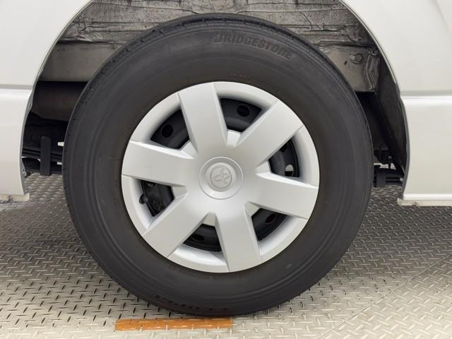 ハイエースバン ロングＤＸ　ブレーキサポート　リアカメラ　ＰＷ　運転席エアバッグ　ナビテレビ　横滑り防止　整備点検記録簿　イモビ付　パワーステアリング　エアコン　ミュージックプレイヤー接続可　ＡＢＳ　キーレス　ワンセグテレビ（18枚目）