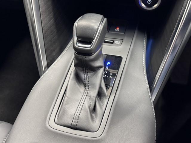 ハリアーハイブリッド Ｚ　レザーパッケージ　ナビＴＶ　ＬＥＤライト　本革　エアコン　横滑り防止　ドラレコ付　クルーズコントロール　Ｐシート　ガラスルーフ　メディアプレイヤー接続　キーレスエントリー　フルセグテレビ　アルミ　１オーナー　４ＷＤ（10枚目）