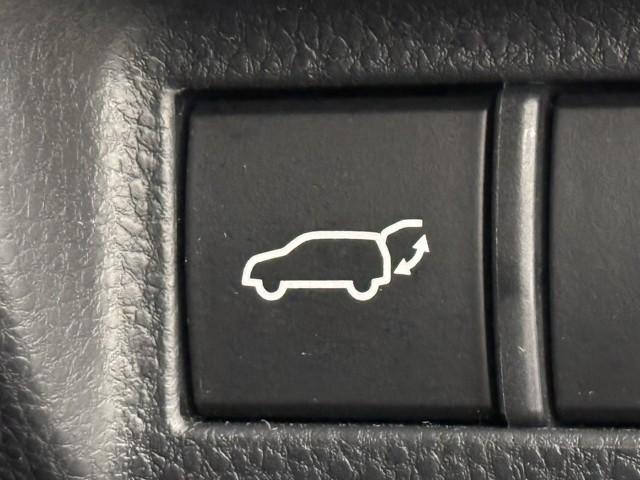 ハリアーハイブリッド Ｚ　レザーパッケージ　ナビＴＶ　ＬＥＤライト　本革　エアコン　横滑り防止　ドラレコ付　クルーズコントロール　Ｐシート　ガラスルーフ　メディアプレイヤー接続　キーレスエントリー　フルセグテレビ　アルミ　１オーナー　４ＷＤ（18枚目）