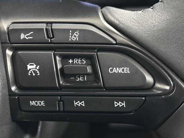 ヤリスクロス ハイブリッドＺ　クルーズＣ　横滑防止装置　リアカメラ　ワンオーナー車　ＬＥＤライト　メモリーナビゲーション　点検記録簿　盗難防止装置　電動シート　ＡＷ　キーレス　スマートキー　ＡＢＳ　ナビ　４ＷＤ　ＥＴＣ　エアバッグ（12枚目）