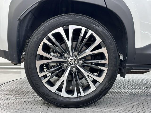 ヤリスクロス ハイブリッドＺ　クルーズＣ　横滑防止装置　リアカメラ　ワンオーナー車　ＬＥＤライト　メモリーナビゲーション　点検記録簿　盗難防止装置　電動シート　ＡＷ　キーレス　スマートキー　ＡＢＳ　ナビ　４ＷＤ　ＥＴＣ　エアバッグ（19枚目）