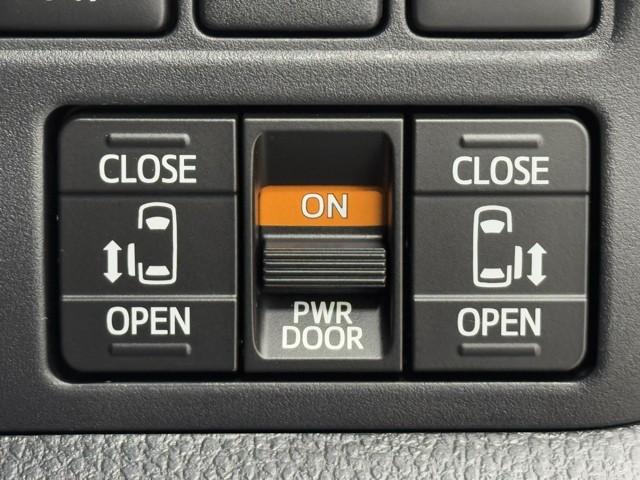 エスクァイア ハイブリッドＧｉプレミアムパッケジブラックテーラード　誤発進抑制機能　ＡＣ１００Ｖ　ドライブレコーダ　アイドリングストップ　Ｂカメラ　スマートキー　ナビ＆ＴＶ　イモビライザー　ＬＥＤランプ　ＥＴＣ車載器　クルーズコントロール　アルミ　地デジ　キーレス（14枚目）