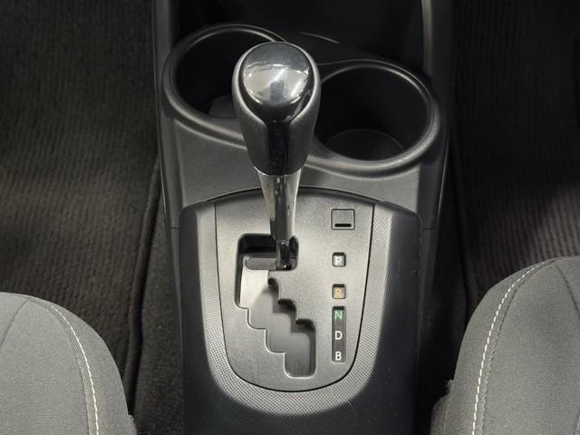 アクア Ｓスタイルブラック　ＡＵＸ端子　記録簿あり　バックモニタ－　地デジフルセグ　ナビＴＶ　イモビライザー　ＬＥＤライト　スマートキープッシュスタート　１オーナー　アルミホイール　ＥＴＣ付き　Ｗエアバッグ　キーフリ　ＡＢＳ（12枚目）