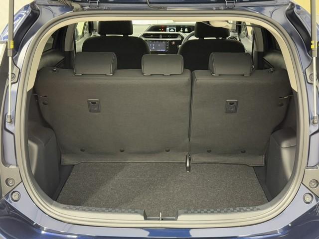 アクア Ｓスタイルブラック　ＡＵＸ端子　記録簿あり　バックモニタ－　地デジフルセグ　ナビＴＶ　イモビライザー　ＬＥＤライト　スマートキープッシュスタート　１オーナー　アルミホイール　ＥＴＣ付き　Ｗエアバッグ　キーフリ　ＡＢＳ（16枚目）