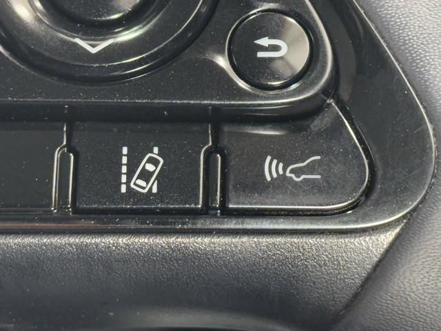 プリウス Ａ　衝突軽減ブレーキシステム　Ｂモニタ　記録簿有　ＬＥＤヘッド　クルーズコントロール　セキュリティー　スマートキー　パワーステアリング　Ｐシート　Ｉストップ　ドライブレコーダー　ＥＴＣ　アルミホイル（13枚目）