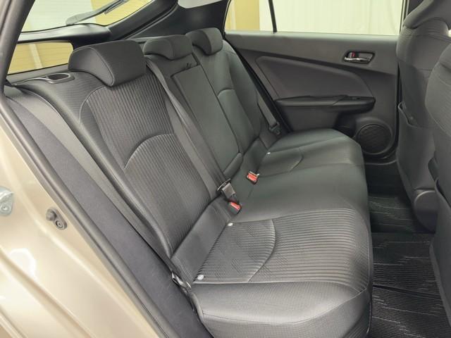 プリウス Ａ　衝突軽減ブレーキシステム　Ｂモニタ　記録簿有　ＬＥＤヘッド　クルーズコントロール　セキュリティー　スマートキー　パワーステアリング　Ｐシート　Ｉストップ　ドライブレコーダー　ＥＴＣ　アルミホイル（18枚目）