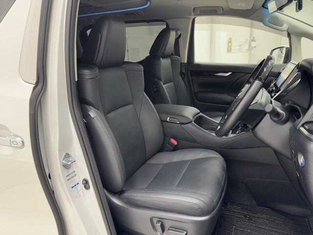 アルファードハイブリッド ＳＲ　Ｃパッケージ　点検記録簿　サンル－フ　バックモニター　オートエアコン　ＬＥＤ　横滑り防止機能　ＡＢＳ　イモビ　ＡＣ１００Ｖ電源　アルミ　ドライブレコーダー　ナビ＆ＴＶ　４ＷＤ　ミュージックプレイヤー接続可　Ｐシート（15枚目）