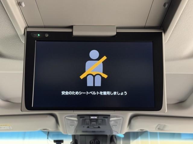 アルファードハイブリッド ＳＲ　Ｃパッケージ　点検記録簿　サンル－フ　バックモニター　オートエアコン　ＬＥＤ　横滑り防止機能　ＡＢＳ　イモビ　ＡＣ１００Ｖ電源　アルミ　ドライブレコーダー　ナビ＆ＴＶ　４ＷＤ　ミュージックプレイヤー接続可　Ｐシート（17枚目）