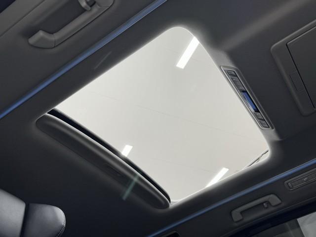 アルファードハイブリッド ＳＲ　Ｃパッケージ　点検記録簿　サンル－フ　バックモニター　オートエアコン　ＬＥＤ　横滑り防止機能　ＡＢＳ　イモビ　ＡＣ１００Ｖ電源　アルミ　ドライブレコーダー　ナビ＆ＴＶ　４ＷＤ　ミュージックプレイヤー接続可　Ｐシート（19枚目）