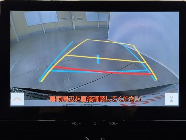 �o�b�N���j�^�[�͎Ԍɓ���̋��������B�@�Ԃ͍\����A���p����������B��ގ��̎��p���`�F�b�N���邽�߂ɕ֗��ł���B�@�������A�o�b�N�͖ڎ��Ŋm�F���鎖���d�v�ł���B