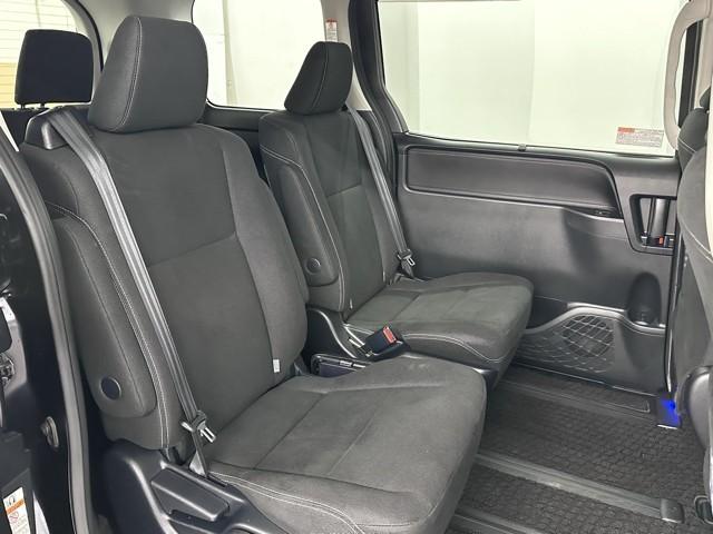 エスクァイア ハイブリッドＸｉ　盗難防止システム　Ｉストップ　ダブルエアコン　Ｂカメラ　ドラレコ　パワーウィンドウ　ＬＥＤライト　フルセグ地デジＴＶ　ＥＴＣ車載器　ワンオーナー　ミュージックプレイヤー接続可　エアバッグ　ナビ＆ＴＶ（17枚目）