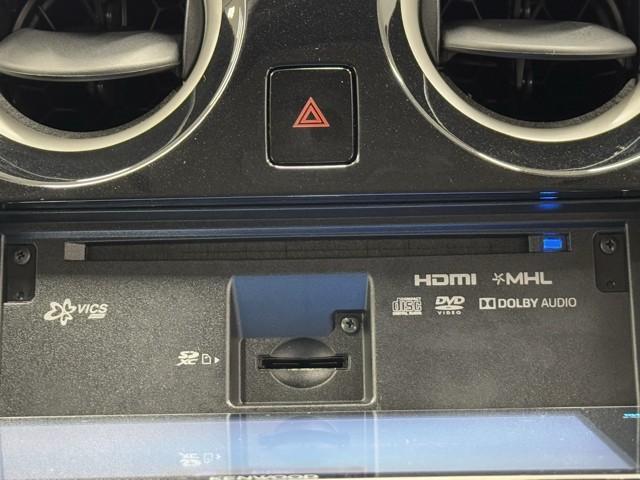 �g���Ղ��b�c���Đ��ł���X�e���I�𑕔����Ă܂��B�@���C�ɓ���̉��y�Ɗy�����h���C�u�ɏo�����܂��傤�B�@�ł��A�O�̉����������Ȃ��Ɗ댯�ł��̂ň��S�ׂ̈ɂ����ʂ͍T���߂ɂ��܂��傤�B