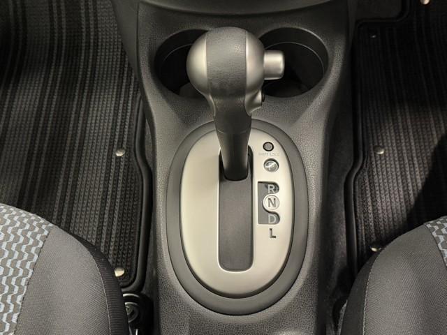 �e���݂₷���V�t�g�ł��B�@�⓹��M���̑������{�ł͑��삪�ȒP�ł����ł��B�@�V�t�g�`�F���W���₷�����ɍl�����Ĕz�u����Ă���̂ő��삵�Ղ��ł���B