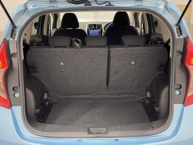 �ƂĂ��L�X�A�傫�ȊJ�����̉׎��X�y�[�X�ł��ˁB�@�J�����L�X������A�傫�ȉו����y�X���[�o�����Ⴂ�܂��ˁB�@�ו��X�y�[�X�͍L���ق��������ł���ˁB