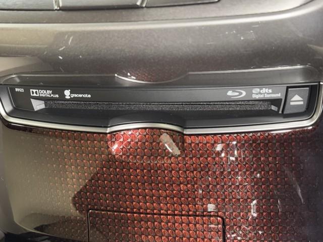 クラウンハイブリッド ロイヤルサルーン　点検記録簿　本革　１オーナー車　フルセグテレビ　Ｂカメラ　ＬＥＤヘッドランプ　ＤＶＤ再生機能　盗難防止システム　スマキー　オートクルーズコントロール　電動パワーシート　ＥＳＣ　ＥＴＣ付き　アイスト（10枚目）