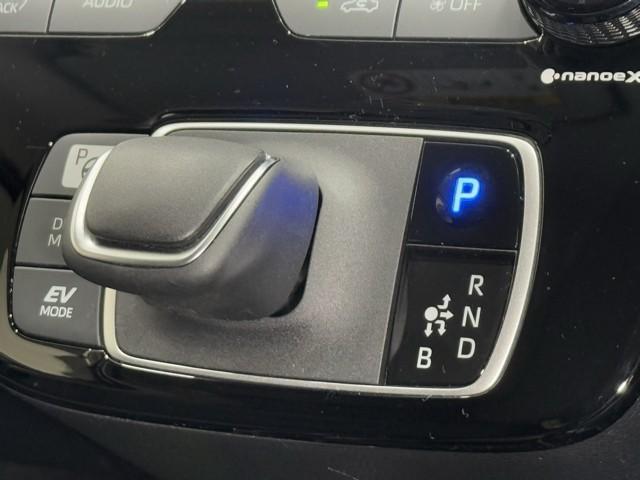 アクア Ｚ　ＬＥＤヘッドライト　スマートキー　１００Ｖ電源　イモビライザー　アルミホイール　ドライブレコーダー　オートクルーズコントロール　点検記録簿　フルセグＴＶ　エアコン　ＥＳＣ　ナビ＆ＴＶ　ＥＴＣ　キーレス（10枚目）