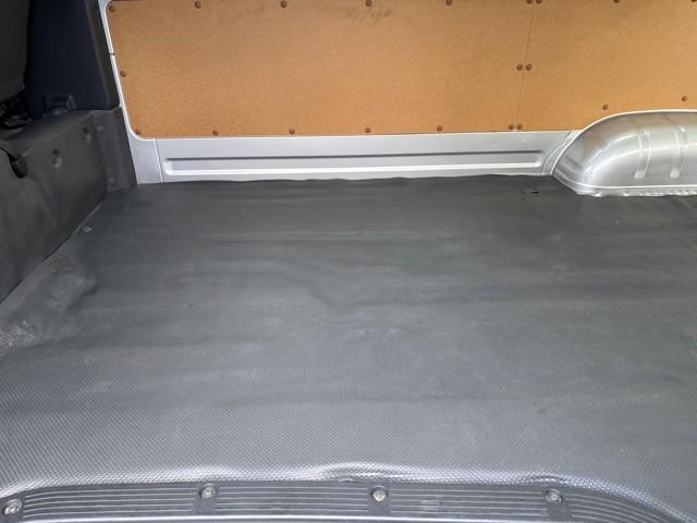 ��R���[�ł�����[�X�y�[�X�ł��B���������̉ו����Y��Ɏ��[�ł���̂ŁA�ԓ����L���g���܂���B����ꂽ�ԓ��̃X�y�[�X��L�����p�ł���̂��d�v�ȃ|�C���g�ł��B