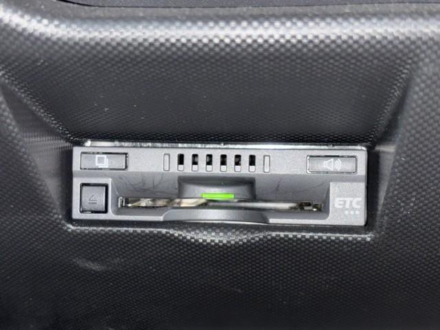 ライズ Ｘ　キーレスキー　リアカメラ　ワンオーナ　ナビＴＶ　ワンセグＴＶ　衝突回避支援ブレーキ機能　メモリナビ　ＥＳＣ　ＡＵＸ接続　パワーウィンドウ　パワーステアリング　エアコン　ＬＥＤライト　運転席エアバック（9枚目）