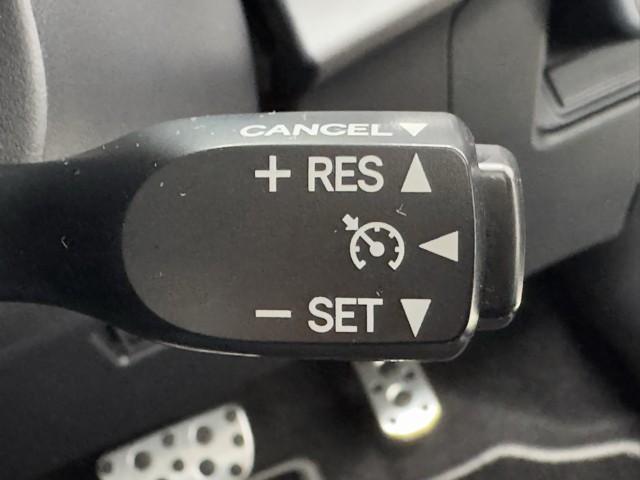 アクア Ｇ　ＧＲスポーツ・１７インチパッケージ　プリクラ　Ｂモニター　１オーナー車　ナビＴＶ　スマートキー＆プッシュスタート　フルセグテレビ　キーレス　記録簿　クルコン　ＤＶＤ再生　盗難防止システム　ＡＷ　ＥＴＣ　ＡＢＳ　オートエアコン　エアバッグ（11枚目）