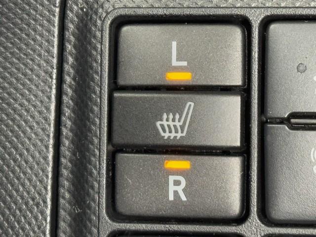 アクア Ｇ　ＧＲスポーツ・１７インチパッケージ　プリクラ　Ｂモニター　１オーナー車　ナビＴＶ　スマートキー＆プッシュスタート　フルセグテレビ　キーレス　記録簿　クルコン　ＤＶＤ再生　盗難防止システム　ＡＷ　ＥＴＣ　ＡＢＳ　オートエアコン　エアバッグ（14枚目）