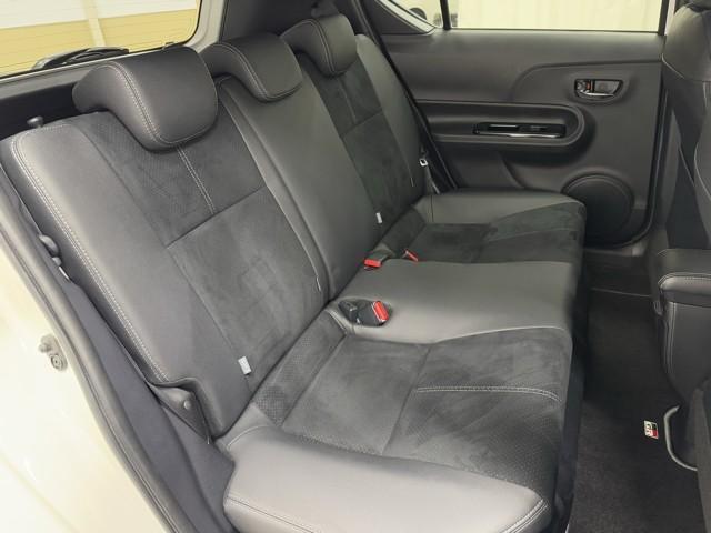 アクア Ｇ　ＧＲスポーツ・１７インチパッケージ　プリクラ　Ｂモニター　１オーナー車　ナビＴＶ　スマートキー＆プッシュスタート　フルセグテレビ　キーレス　記録簿　クルコン　ＤＶＤ再生　盗難防止システム　ＡＷ　ＥＴＣ　ＡＢＳ　オートエアコン　エアバッグ（16枚目）