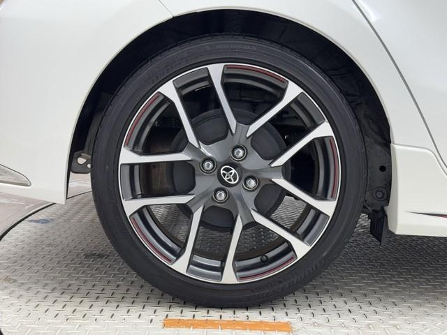 アクア Ｇ　ＧＲスポーツ・１７インチパッケージ　プリクラ　Ｂモニター　１オーナー車　ナビＴＶ　スマートキー＆プッシュスタート　フルセグテレビ　キーレス　記録簿　クルコン　ＤＶＤ再生　盗難防止システム　ＡＷ　ＥＴＣ　ＡＢＳ　オートエアコン　エアバッグ（18枚目）