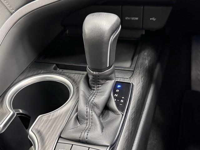 �e���݂₷���V�t�g�ł��B�@�⓹��M���̑������{�ł͑��삪�ȒP�ł����ł��B�@�V�t�g�`�F���W���₷�����ɍl�����Ĕz�u����Ă���̂ő��삵�Ղ��ł���B