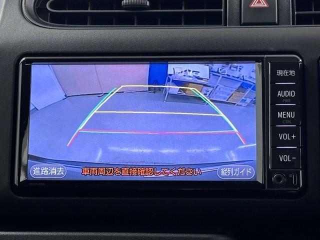 �o�b�N���j�^�[�͎Ԍɓ���̋��������B�@�Ԃ͍\����A���p����������B��ގ��̎��p���`�F�b�N���邽�߂ɕ֗��ł���B�@�������A�o�b�N�͖ڎ��Ŋm�F���鎖���d�v�ł���B