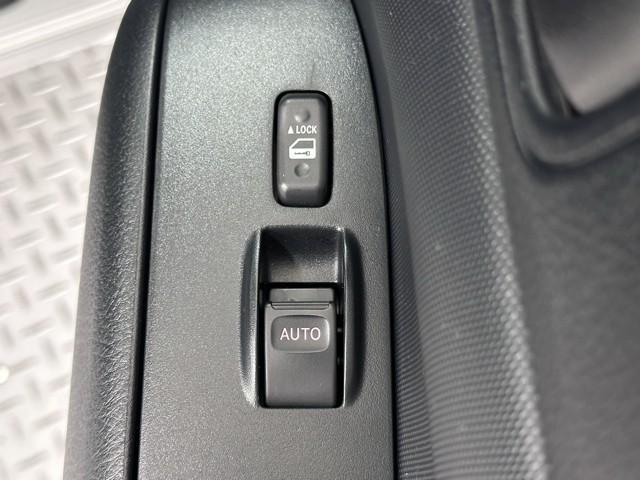 �p���[�E�B���h�E�̃X�C�b�`�ł���B�@�^�]�Ȃɋ��Ȃ��瑋���J���߂̃R���g���[���ł��܂���B�@���b�N�@�\�ŁA�q�����C�^�Y�����đ����J����Ƃ������������Ȃ�܂���B