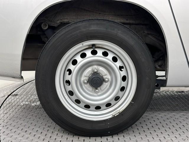 �X�`�[���z�C�[���ł��B�@�d���Ǝv��ꂪ���ł����A���ȑf�ނ��g���Ďg���ʂ����Ȃ��o����̂ŃA���~�z�C�[�������y�����������ł���B�@���D�݂̃z�C�[�����t����܂���B