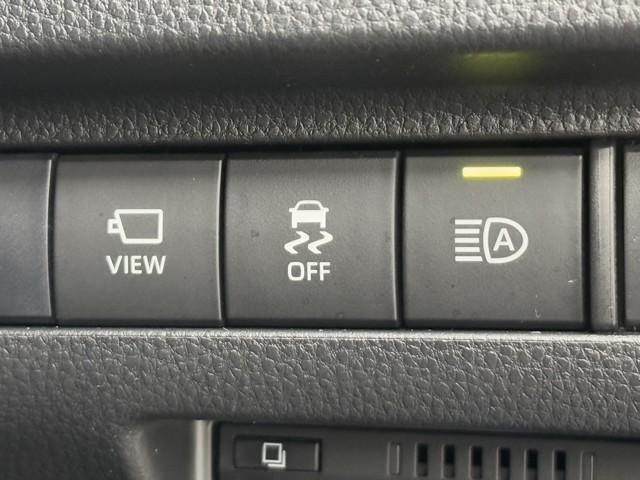 ハリアー Ｚ　盗難防止　運転席パワーシート　地デジ　横滑防止装置　リアビューカメラ　ヘッドライトＬＥＤ　アルミホイール　点検記録簿　Ｗエアバッグ　キーレス　ドラレコ付き　スマートキ－　サイドエアバッグ　エアコン（12枚目）