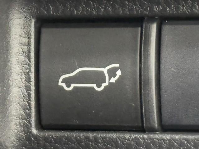 ハリアー Ｚ　盗難防止　運転席パワーシート　地デジ　横滑防止装置　リアビューカメラ　ヘッドライトＬＥＤ　アルミホイール　点検記録簿　Ｗエアバッグ　キーレス　ドラレコ付き　スマートキ－　サイドエアバッグ　エアコン（17枚目）