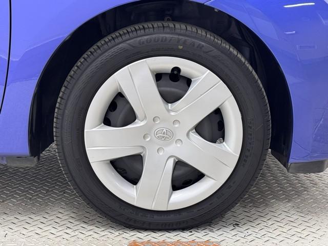 �z�C�[���L���b�v�t�ł��B�@�z�C�[���̏�ɃJ�o�[��t���Ă��܂��B�@�f�U�C���̎����l�����Ă��܂����A��͂̂��Ƃ��l�����Ă����ł���B