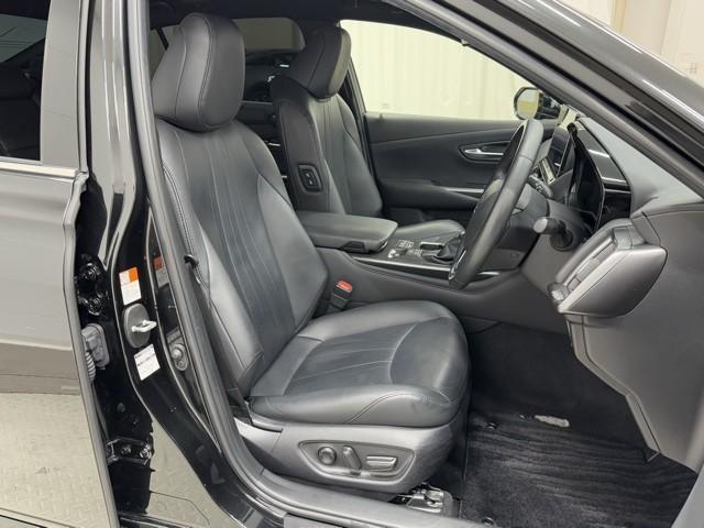 クラウンハイブリッド Ｇ　本革シート　アルミ　ＬＥＤヘッド　キーフリー　記録簿　横滑り防止機能　ＤＶＤ　ＥＴＣ　オートエアコン　ＡＵＸ　ＡＢＳ　メモリナビ　盗難防止装置　エアバッグ　オートクルーズコントロール　ドラレコ（16枚目）