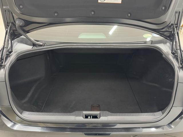 クラウンハイブリッド Ｇ　本革シート　アルミ　ＬＥＤヘッド　キーフリー　記録簿　横滑り防止機能　ＤＶＤ　ＥＴＣ　オートエアコン　ＡＵＸ　ＡＢＳ　メモリナビ　盗難防止装置　エアバッグ　オートクルーズコントロール　ドラレコ（18枚目）