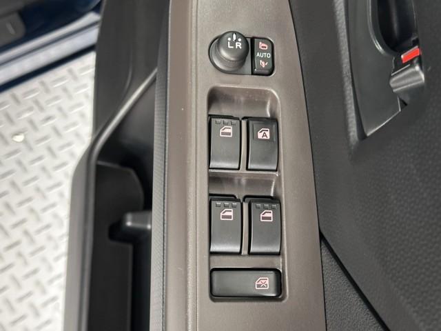 ルーミー Ｇ　Ｗ電動ドア　フルオートエアコン　スマキー　ＥＳＣ　メンテナンスノート　アイドルストップ　助手席エアバッグ　運転席エアバッグ　ＬＥＤヘッドライト　１セグＴＶ　キーレスエントリー　ナビ＆ＴＶ　ＥＴＣ（15枚目）