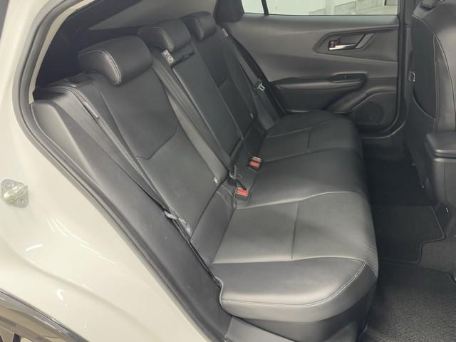 プリウス Ｚ　Ｒカメラ　フルセグ地デジＴＶ　フルオートエアコン　サイドエアバッグ　ＥＳＣ　パワーステアリング　アルミ　Ｐシート　インテリキー　ＡＣ１００　オートクルーズコントロール　パワーウインドウ　ＴＶ　ＥＴＣ付（16枚目）