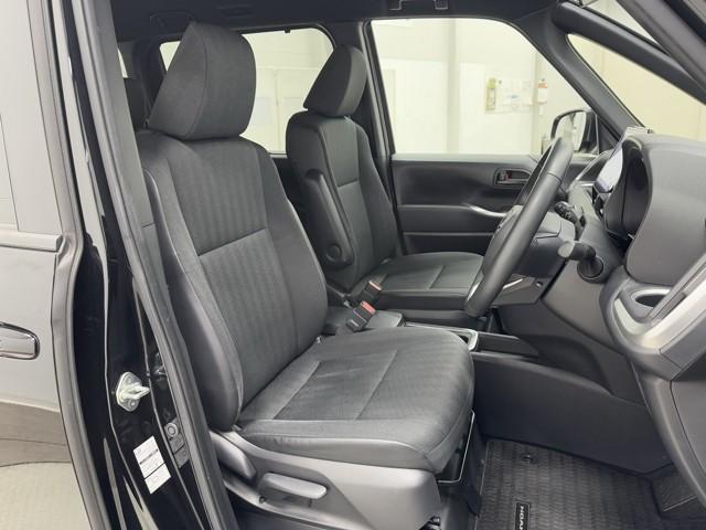 ノア ハイブリッドＳ－Ｇ　地デジフルセグＴＶ　ＡＣ１００Ｖ電源　ナビ＆ＴＶ　左右パワースライドドア　リアエアコン　アルミホイール　盗難防止装置　ＬＥＤランプ　横滑り防止　クルーズコントロール　バックモニター　スマートキー（16枚目）